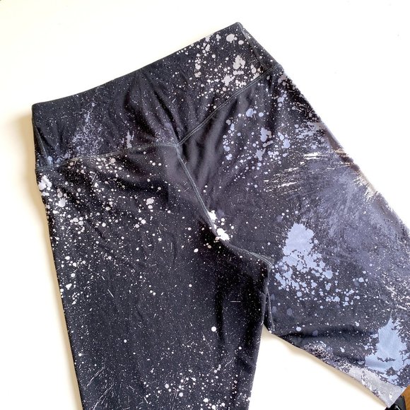 Nike Legendary Dri-Fit Tight Leggings Splatter Print - Picture 3 of 9